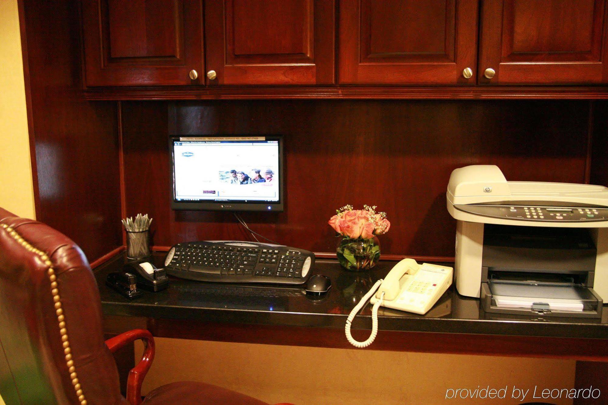 Hampton Inn Greensboro Airport Facilități foto